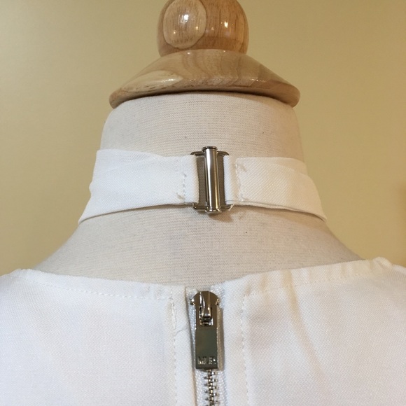 Cross Front Choker Cropped Top Ivory - Picture 7 of 7